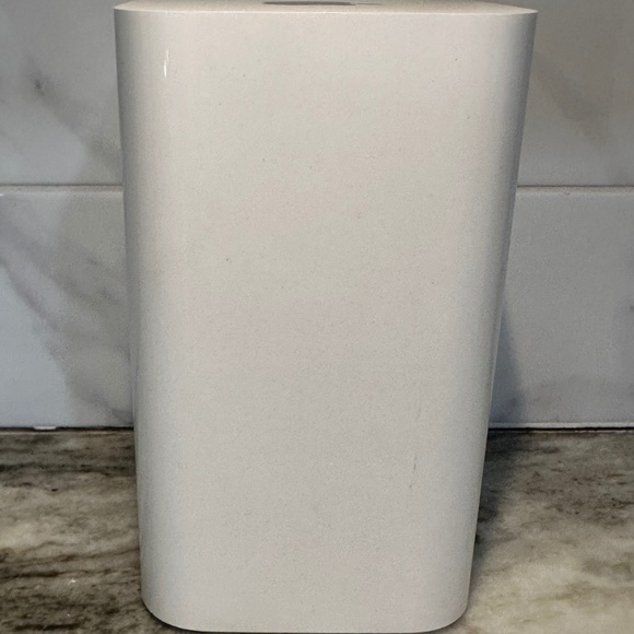 Apple AirPort Extreme 802.11ac A1521 (6th Generation) w/ Power Cord & Box Router - Picture 4 of 16